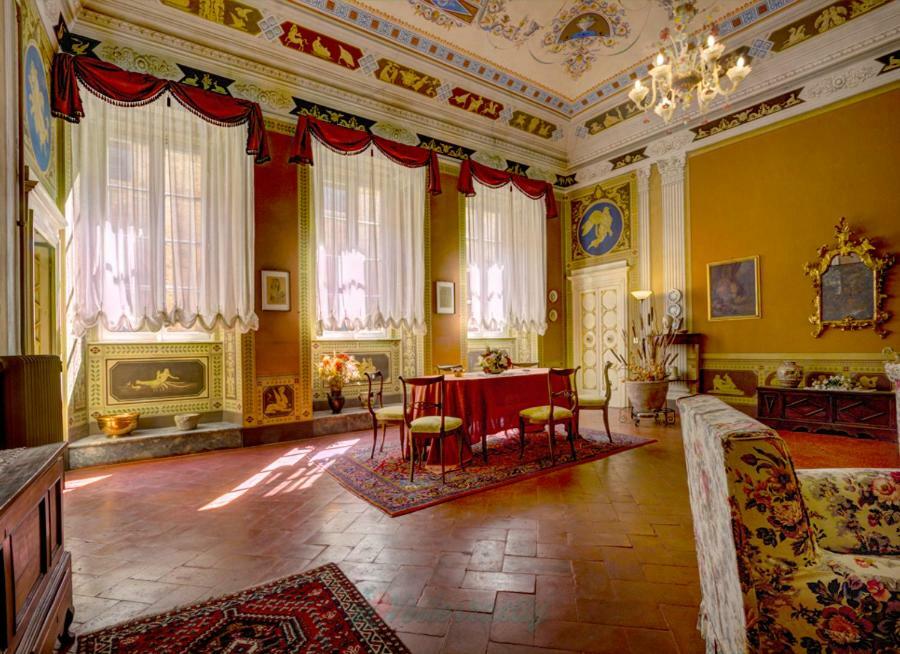 Residenza Storica Palazzo Ricciarelli Villa Volterra