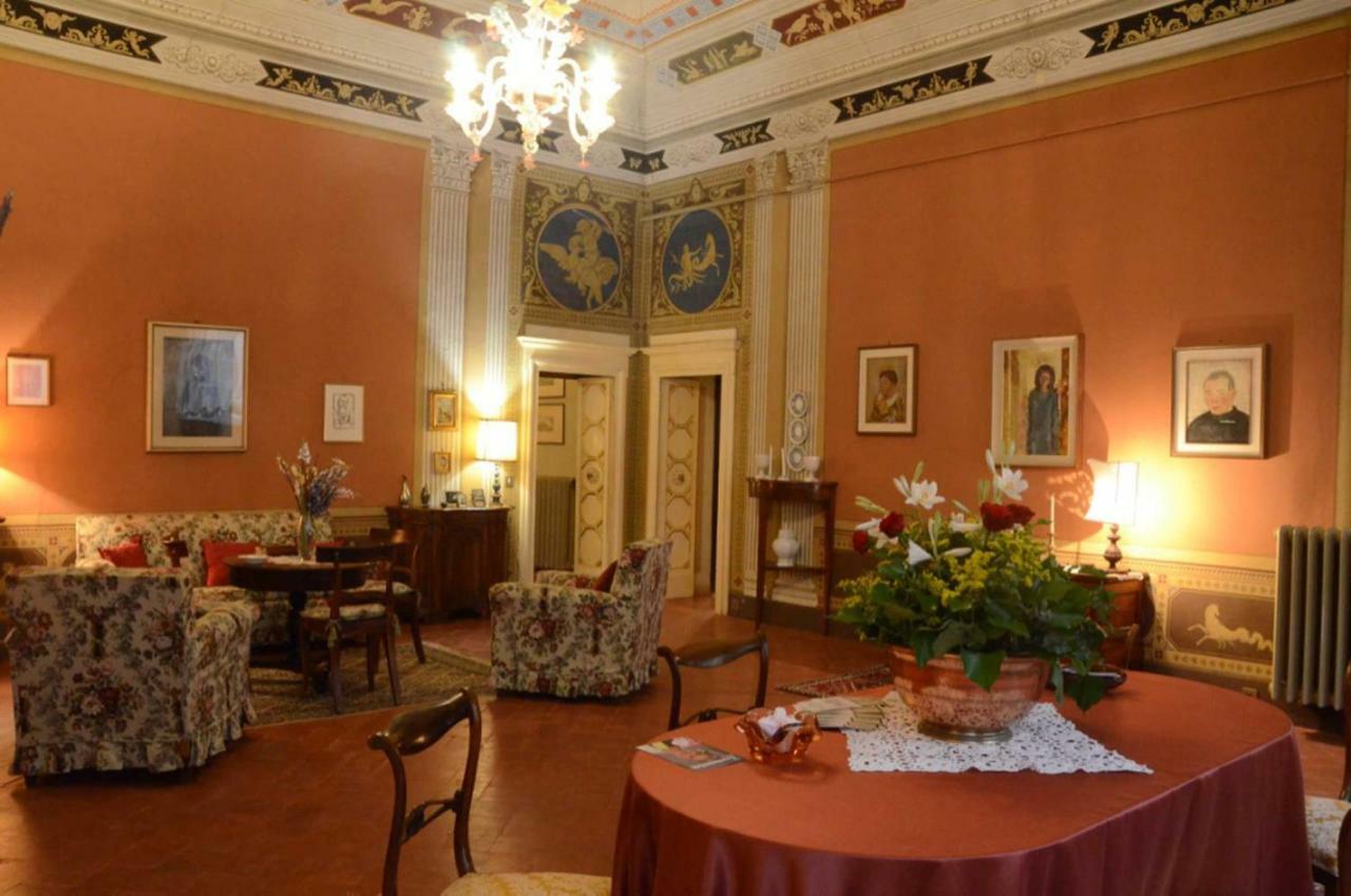 Residenza Storica Palazzo Ricciarelli Villa Volterra